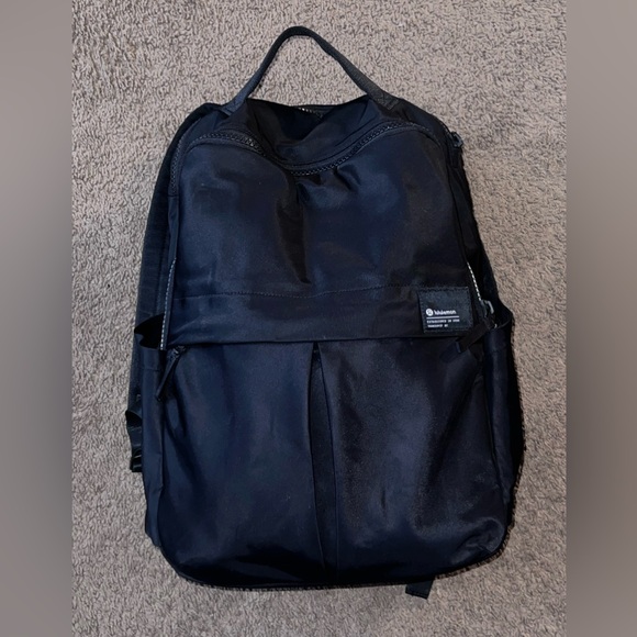 Lululemon Everyday Backpack - Picture 6 of 8